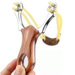 Wolike Slingshot Profesional Hunting Catapults Aluminium Alloy Slingshot with Rubber Bands (Redwood)